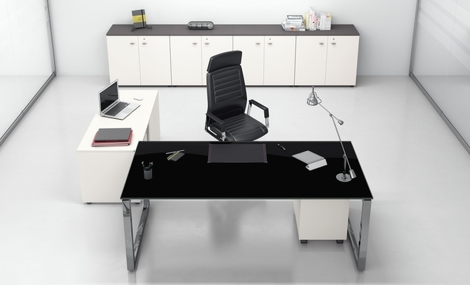 Черный с белым в офисном интерьере