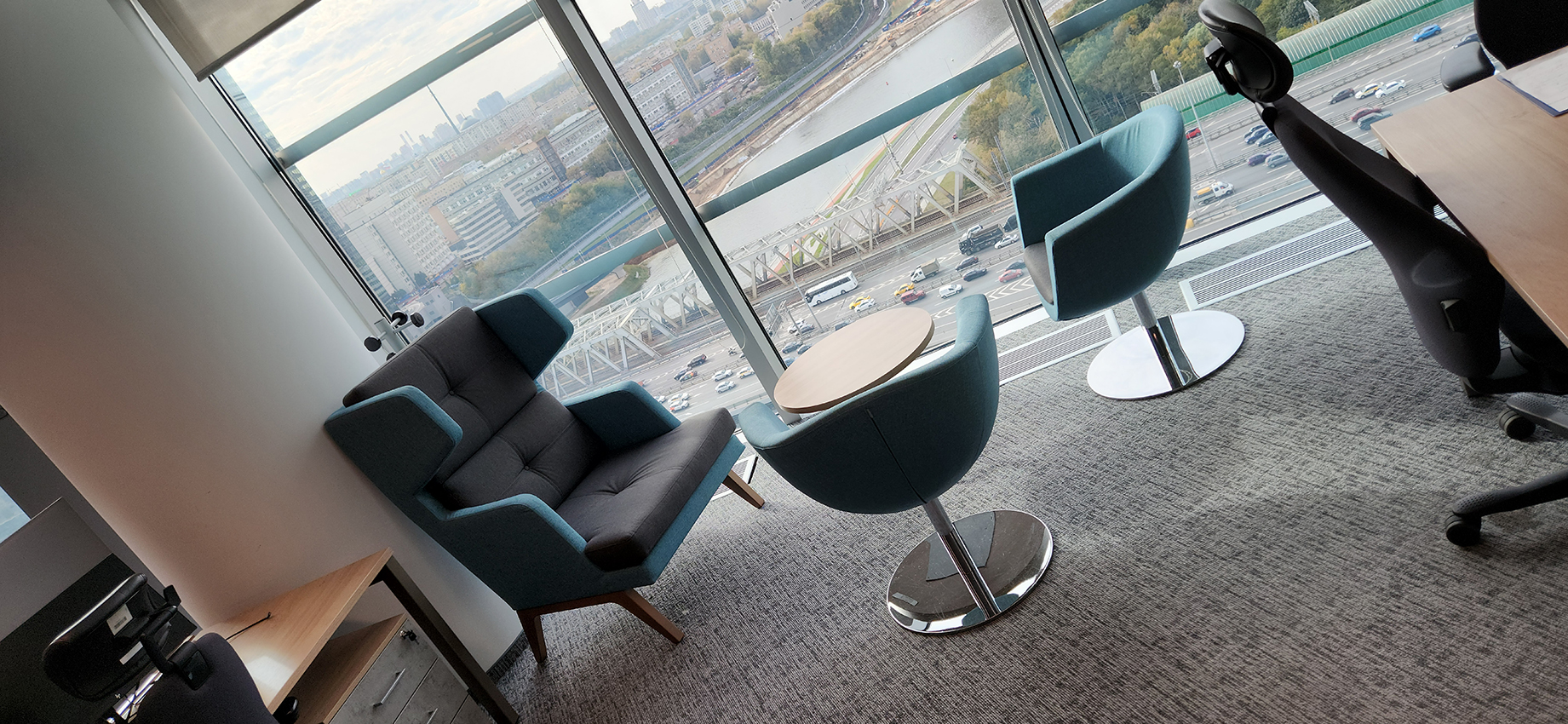 мягкие офисные кресла