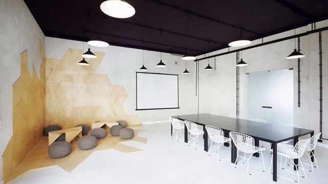 Минимализм в офисе: искусство функциональной простоты.